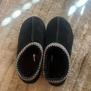 Black Tasman Uggs